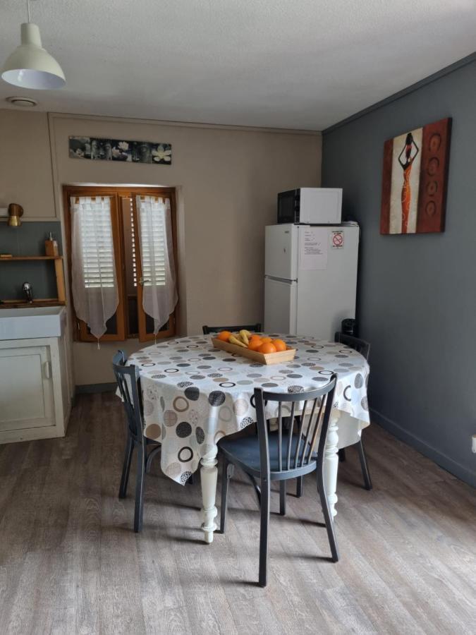 18 Rue Des Teppaz Les Alberges เลอบูร์-เดอัวซ็อง ภายนอก รูปภาพ