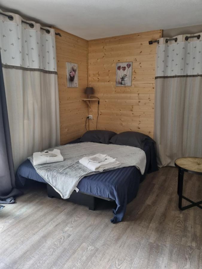 18 Rue Des Teppaz Les Alberges เลอบูร์-เดอัวซ็อง ภายนอก รูปภาพ